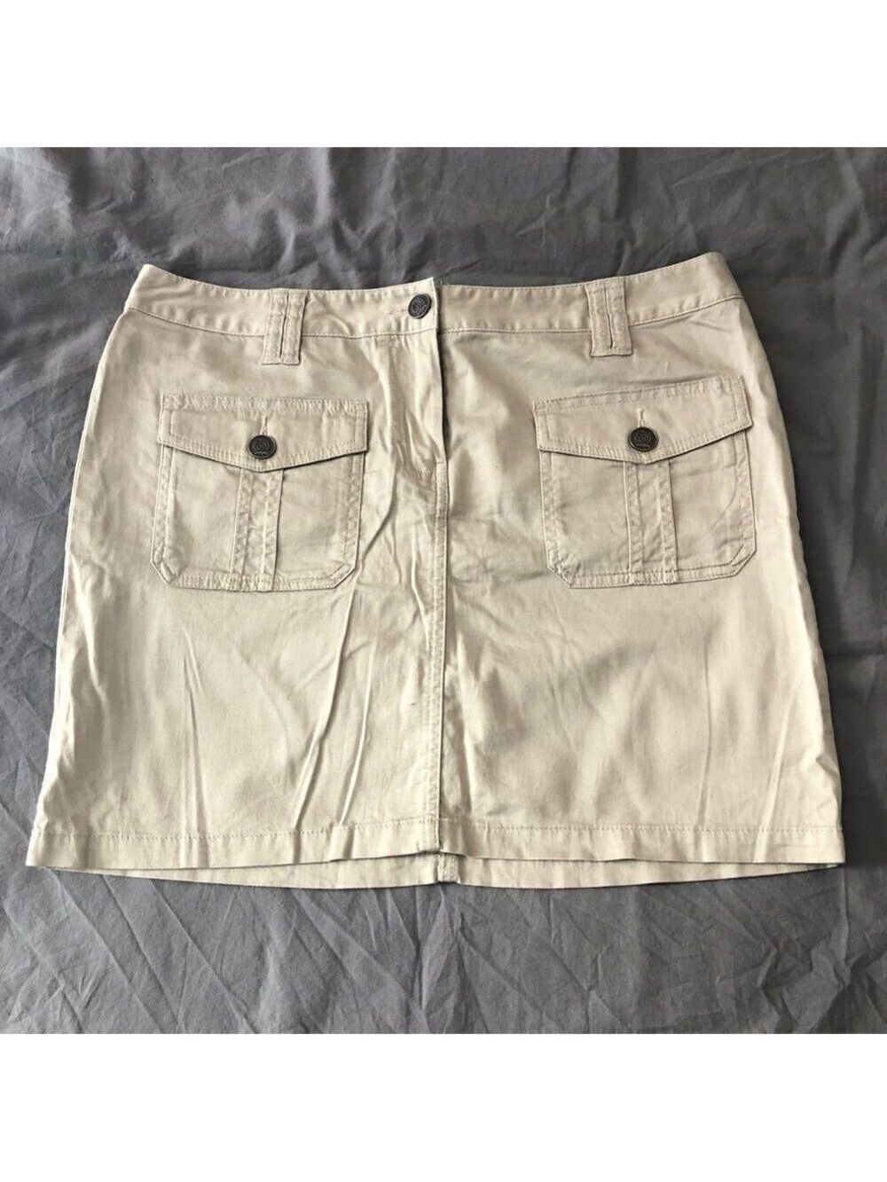 TOMMY Hilfiger size 8 khaki skirt